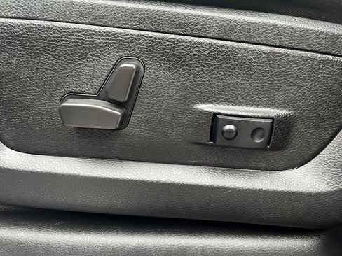 Used 2022 RAM 3500 Laramie image 24