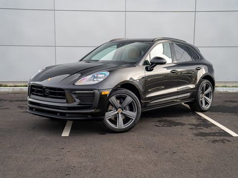 New 2026 Porsche Macan image 1