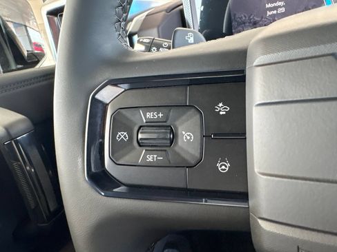 New 2026 GMC Hummer EV SUV w/ LPO, Dark Essentials Package AWD/4WD image 34