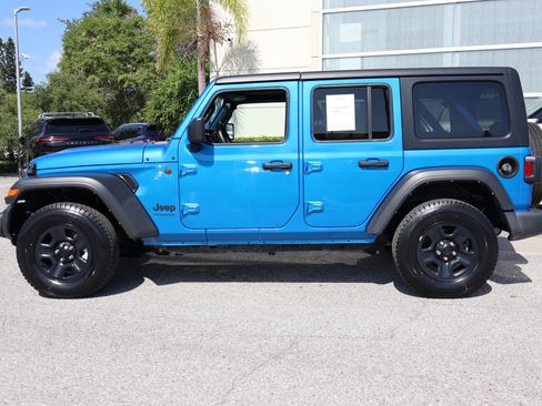 Used 2022 Jeep Wrangler Unlimited Sport AWD/4WD image 5