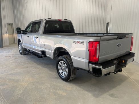 Used 2024 Ford F250 XLT image 5