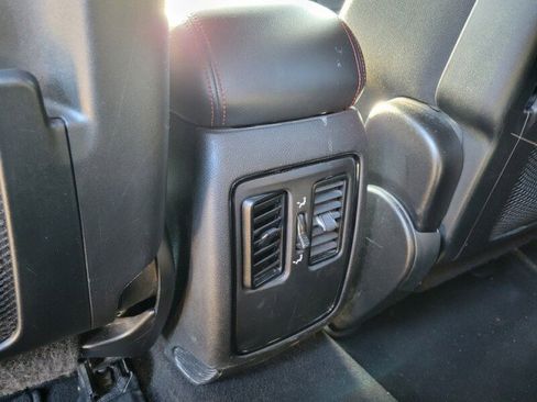 Used 2023 Dodge Durango GT image 30