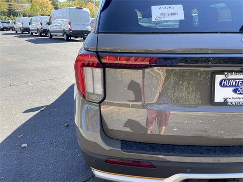 New 2026 Ford Explorer Tremor w/ Tremor Convenience Package image 31