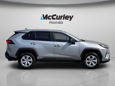 Used 2024 Toyota RAV4 LE AWD/4WD image 2