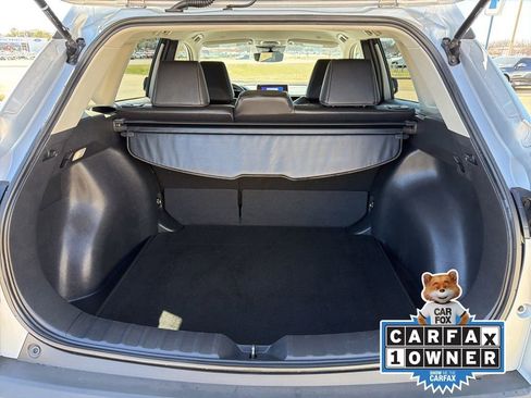 Used 2025 Toyota Corolla Cross XLE FWD image 20