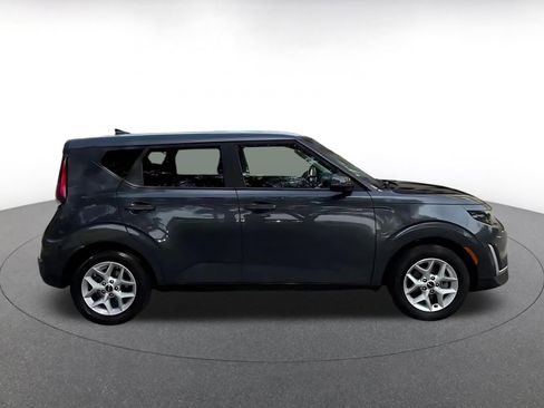 Used 2025 Kia Soul LX w/ LX Technology Package image 16