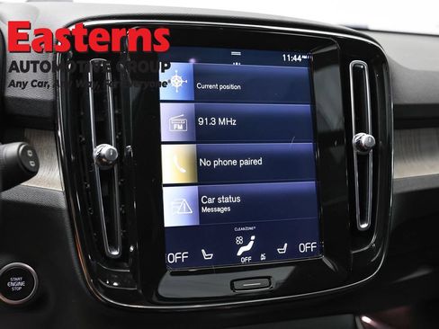 Used 2021 Volvo XC40 T4 Inscription FWD image 18