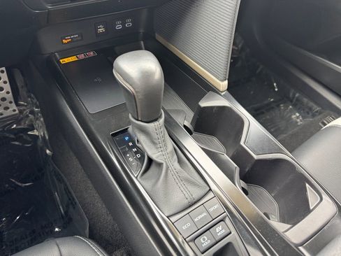 Certified 2025 Toyota Camry SE w/ Convenience Package FWD image 28