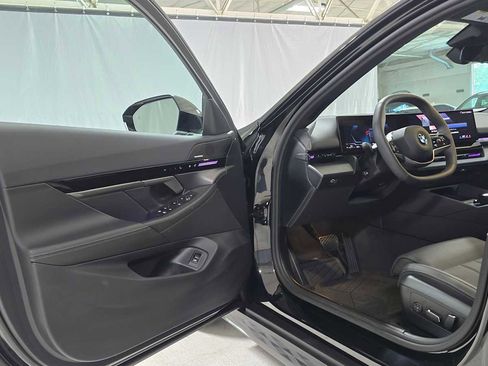 Used 2024 BMW 530i xDrive w/ Executive Package AWD/4WD image 19