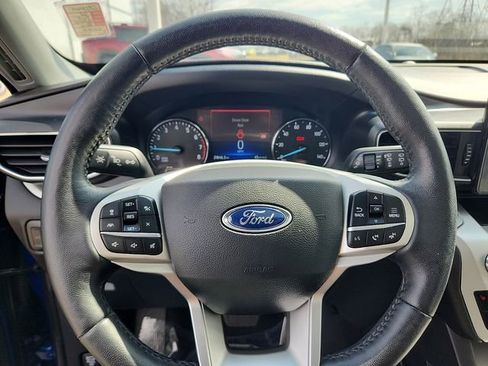 Used 2022 Ford Explorer XLT w/ Equipment Group 202A image 21