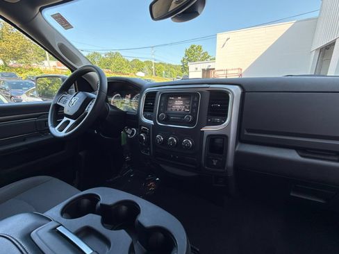 Used 2023 RAM 1500 Classic SLT AWD/4WD image 17