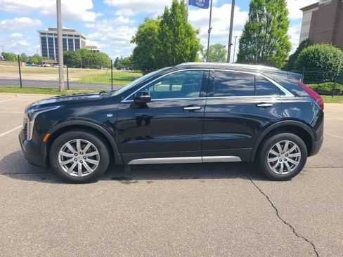 Used 2023 Cadillac XT4 Premium Luxury w/ Driver Assist Package FWD image 3