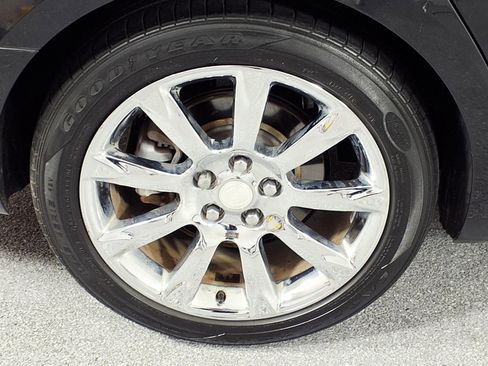 Used 2014 Buick LaCrosse Premium w/ Driver Confidence Package image 5