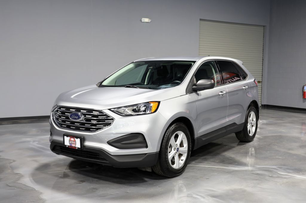 Used 2021 Ford Edge SE FWD image 3