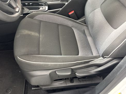 Used 2025 Chevrolet TrailBlazer LT AWD/4WD image 14