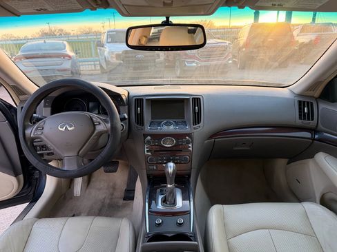 Used 2011 INFINITI G37 Journey w/ Premium Pkg image 18