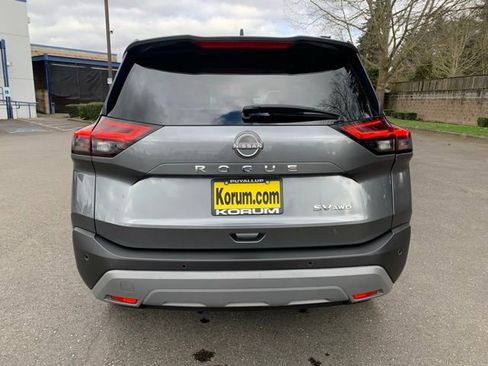 Used 2023 Nissan Rogue SV image 4