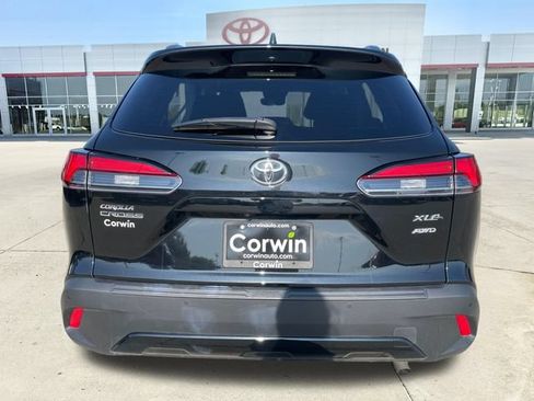 Used 2025 Toyota Corolla Cross XLE w/ Convenience Package AWD/4WD image 7