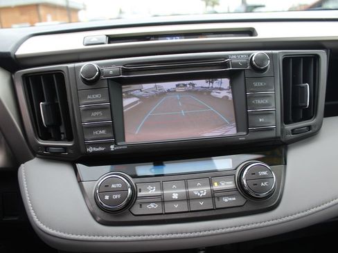 Used 2014 Toyota RAV4 XLE image 28