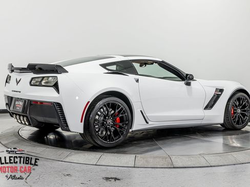 Used 2015 Chevrolet Corvette Z06 w/ 3LZ Preferred Equipment Group RWD image 22