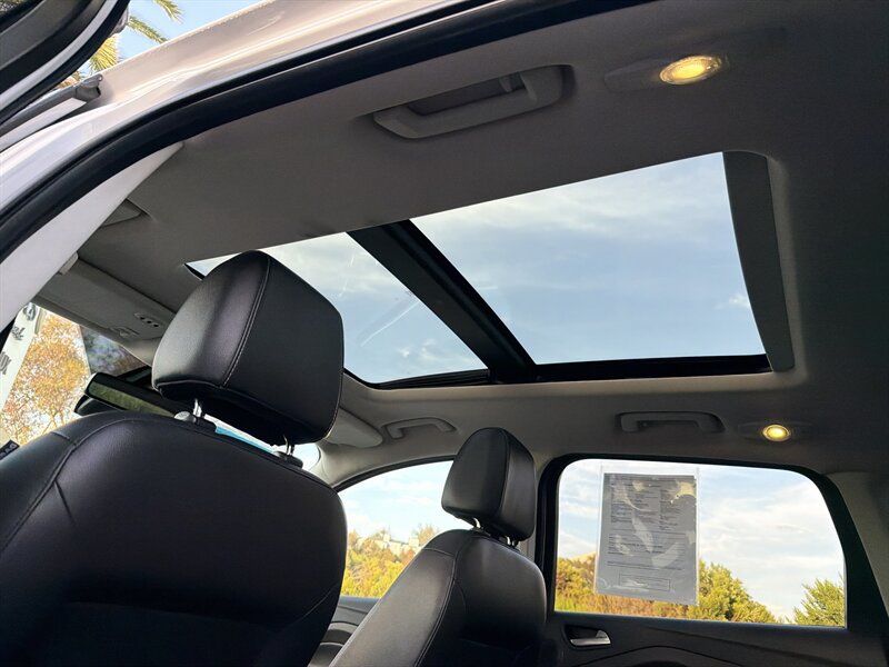 Used 2016 Ford Escape Titanium FWD image 15