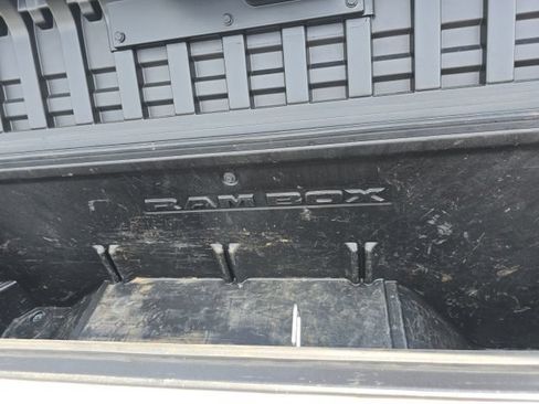 Used 2025 RAM 1500 Laramie AWD/4WD image 27