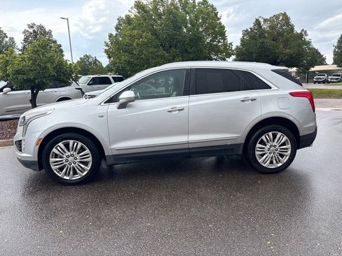 Used 2018 Cadillac XT5 Premium Luxury AWD/4WD image 2