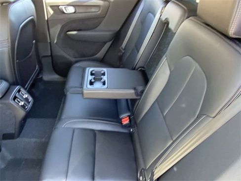 New 2026 Volvo XC40 B4 Core image 18