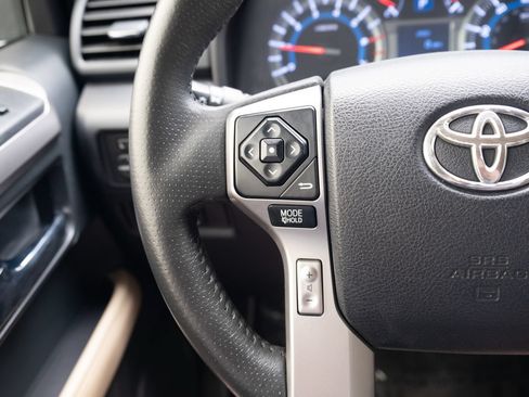Used 2015 Toyota 4Runner SR5 AWD/4WD image 5