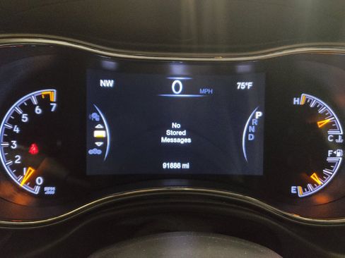Used 2018 Jeep Grand Cherokee Limited AWD/4WD image 23