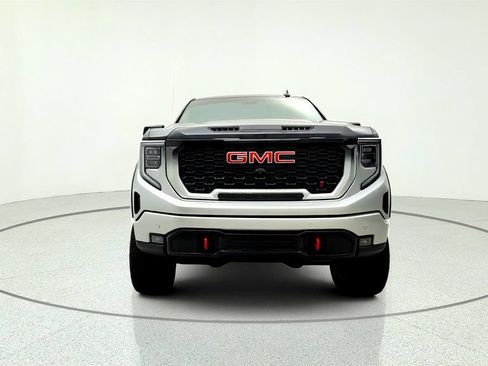 Used 2023 GMC Sierra 1500 AT4 w/ AT4 Premium Package AWD/4WD image 2