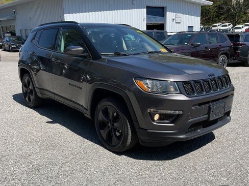 Used 2020 Jeep Compass Latitude AWD/4WD image 7