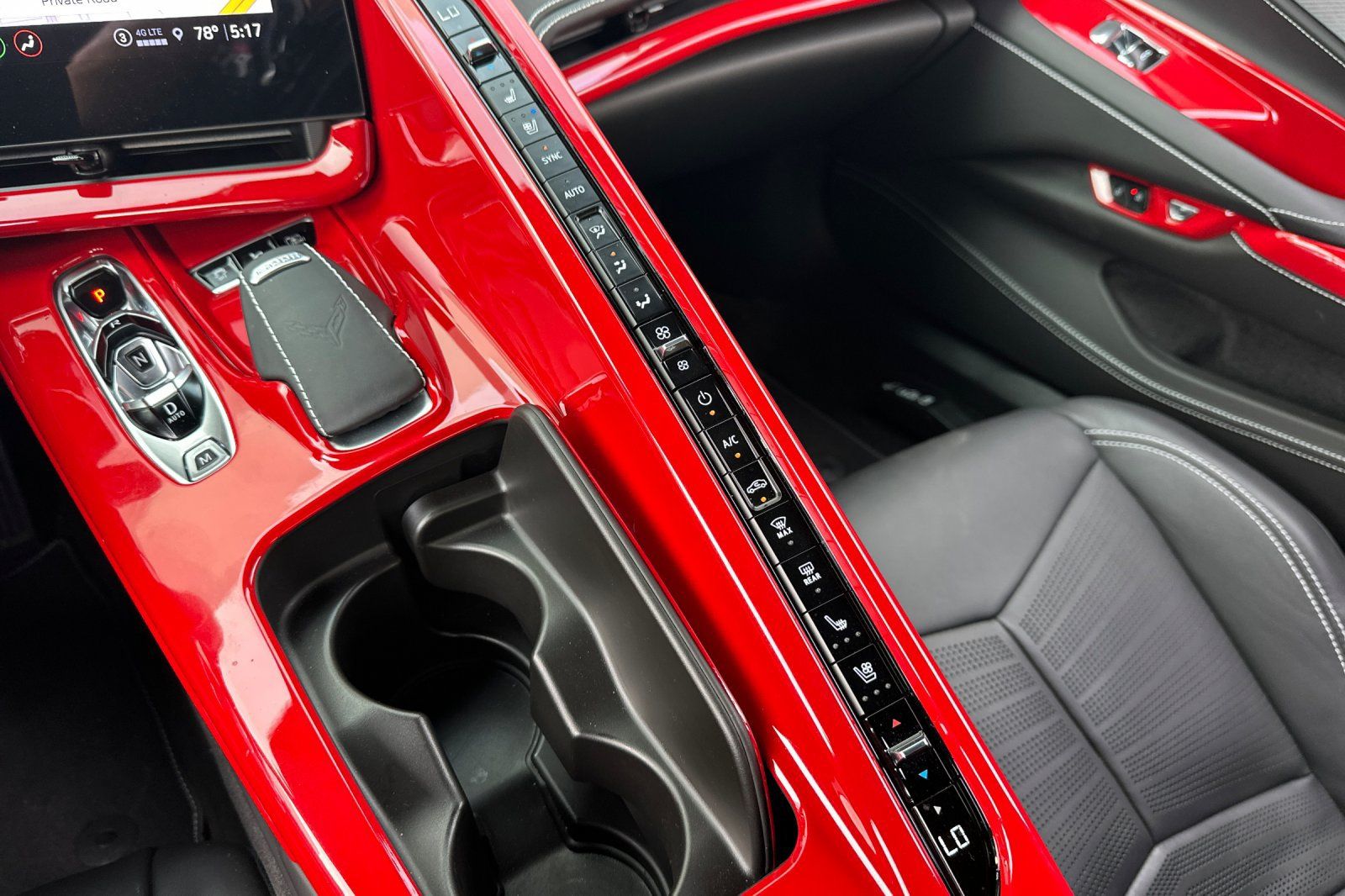 Used 2022 Chevrolet Corvette Stingray Premium Cpe w/ Z51 Performance Package RWD image 25
