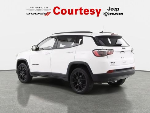 New 2026 Jeep Compass Latitude image 5