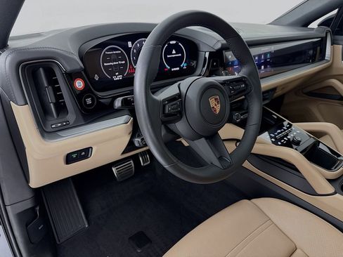 Certified 2026 Porsche Cayenne S image 4