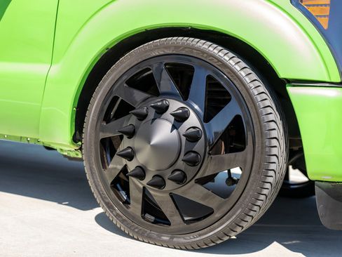 Used 2003 Ford F350 XL image 9