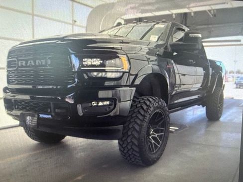 Used 2023 RAM 2500 Limited AWD/4WD image 5