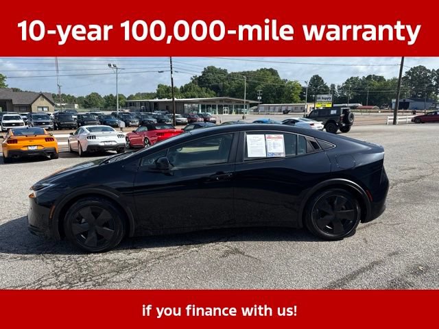Used 2025 Toyota Prius LE FWD image 1