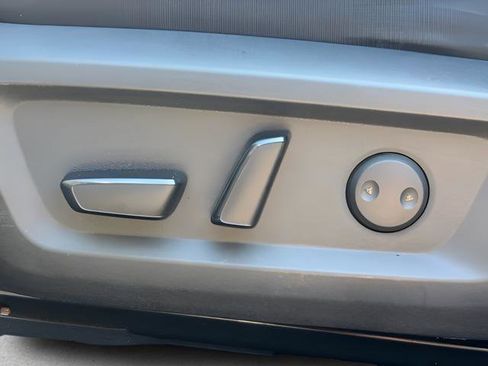 Used 2021 Nissan Rogue SV image 17