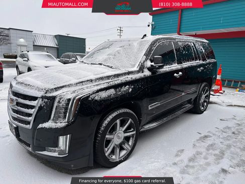 Used 2016 Cadillac Escalade Luxury image 6