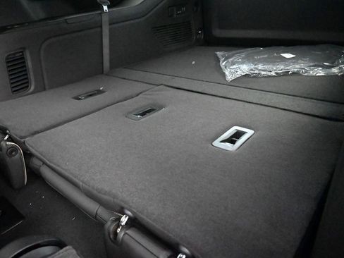 New 2026 GMC Yukon XL Elevation image 16