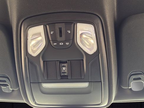 Used 2021 RAM 1500 Big Horn image 11