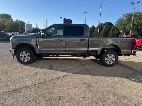 New 2026 Ford F350 XLT w/ XLT Premium Package AWD/4WD image 4