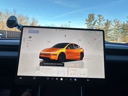 Used 2026 Tesla Model Y Long Range image 17