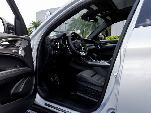 New 2025 Alfa Romeo Stelvio Sprint image 29