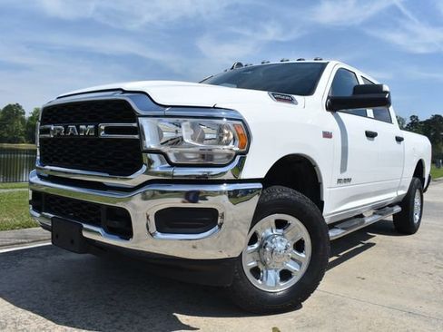 Used 2022 RAM 2500 Tradesman w/ Chrome Appearance Group image 5