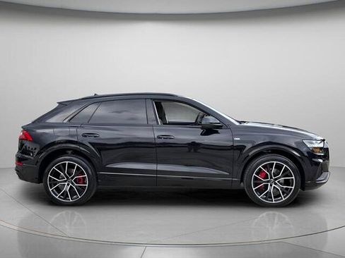 Used 2023 Audi Q8 Premium Plus w/ Premium Plus Package AWD/4WD image 5