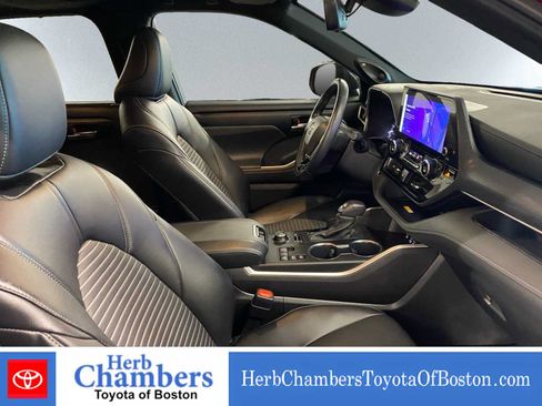 Used 2024 Toyota Highlander XSE AWD/4WD image 20