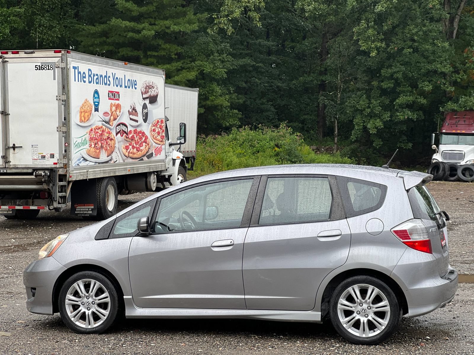 Used 2009 Honda Fit Sport image 3