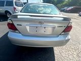 Used 2005 Toyota Camry LE image 2